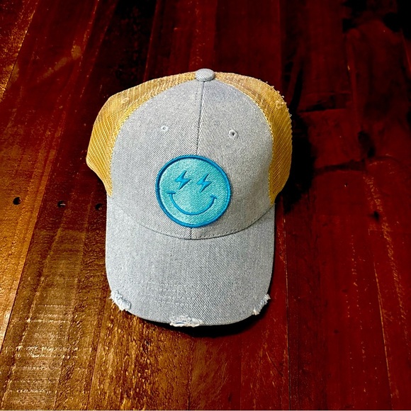 Smiley Embroidered‎ Distressed Ball Cap - Picture 1 of 3